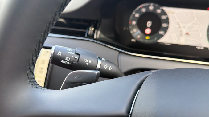 Land Rover Range Rover Evoque 1.5 P270e Edition 5dr Auto Hatchback - Image 32